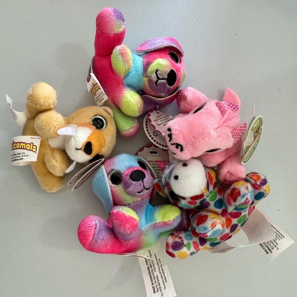 Surprizamals lot